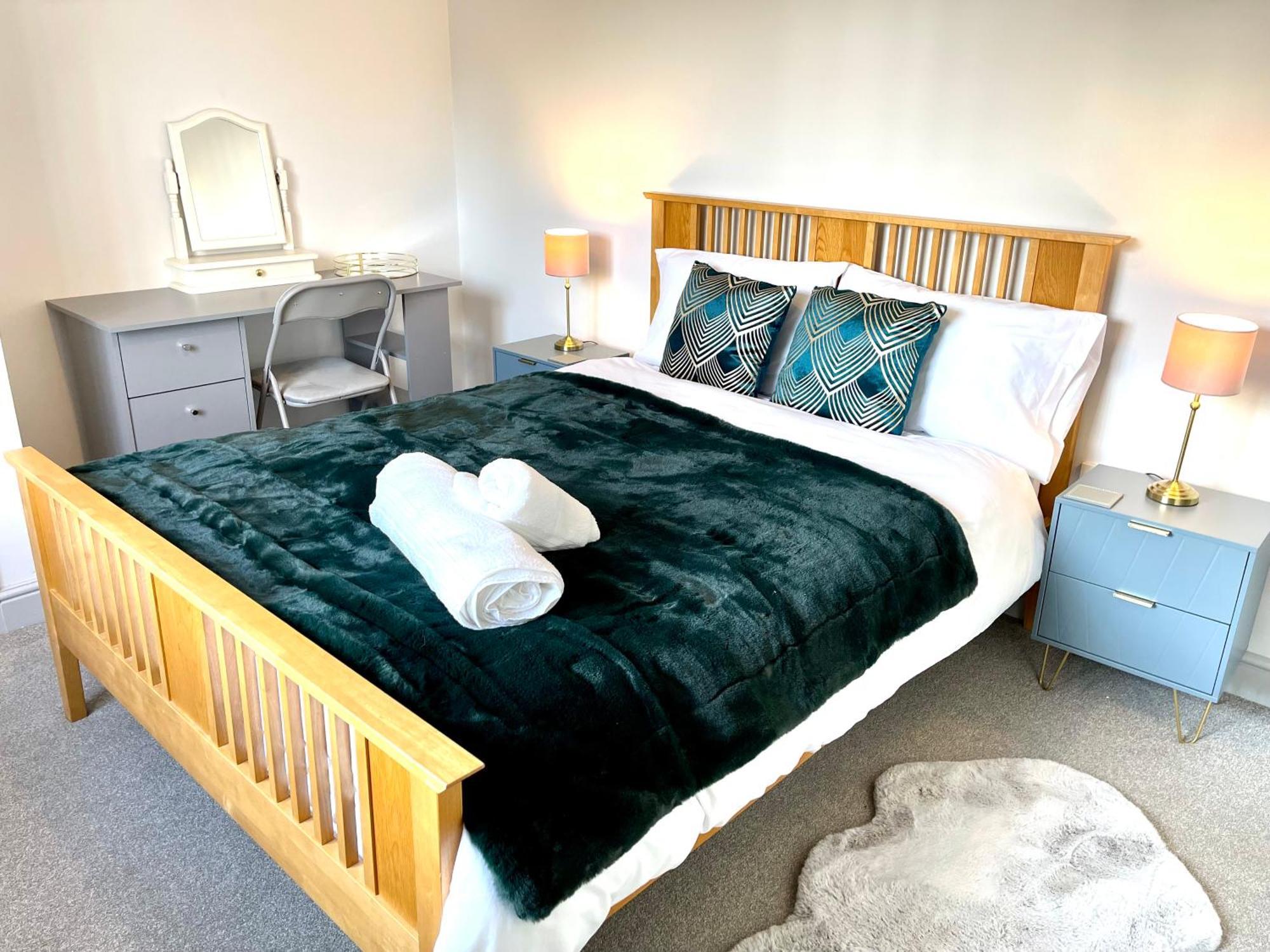 Stylish Cosy And Bright Apartment - Fantastic Location - Perfect For Business Or Solo Travellers Bishop's Stortford Exterior photo